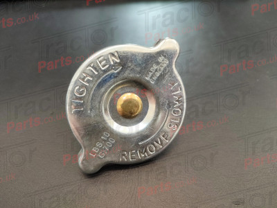 Radiator Cap # Not Plastic Cover # For Case International And Massey Ferguson 74 84 85 95 3200 4200 Series 1536473C1