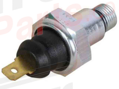 Engine Oil Pressure Switch For Case IH MX100 MX110 MX120 MX135 MX150 MX170 277016A1