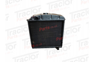 Radiator With Air Pipe Cutout For International 276 434 - 3107749R91 3070812R92 3070812R91  ## EXCHANGE ONLY  ##