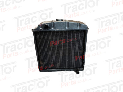 Radiator With Air Pipe Cutout For International 276 434 - 3107749R91 3070812R92 3070812R91  ## EXCHANGE ONLY  ##