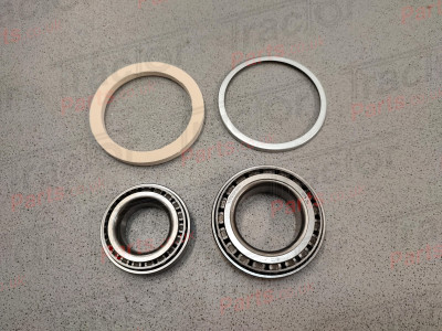 Wheel Bearing Kit For Early International 955 And 1055 2-Wheel Drive With The Smaller Outer Bearing 