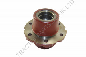 Tractor Front wheel Hub 67527C92 H\Duty Bearings Outer Bearing Bore 60mm ID 2WD
